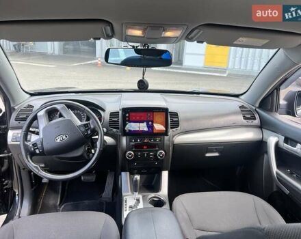 Черный Киа Соренто, объемом двигателя 2.2 л и пробегом 295 тыс. км за 12500 $, фото 6 на Automoto.ua