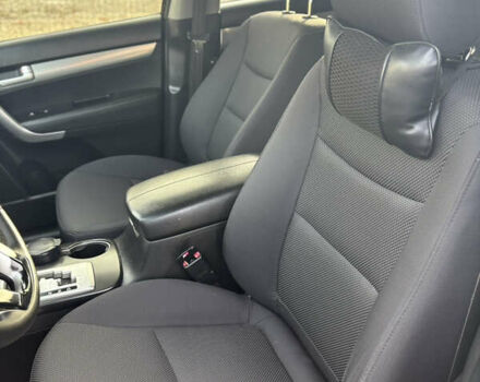 Чорний Кіа Соренто, об'ємом двигуна 2.2 л та пробігом 270 тис. км за 11650 $, фото 7 на Automoto.ua