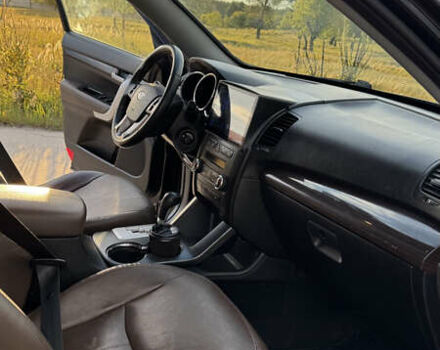 Черный Киа Соренто, объемом двигателя 2.2 л и пробегом 210 тыс. км за 12300 $, фото 10 на Automoto.ua