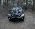 Черный Киа Соренто, объемом двигателя 2.5 л и пробегом 200 тыс. км за 5200 $, фото 2 на Automoto.ua