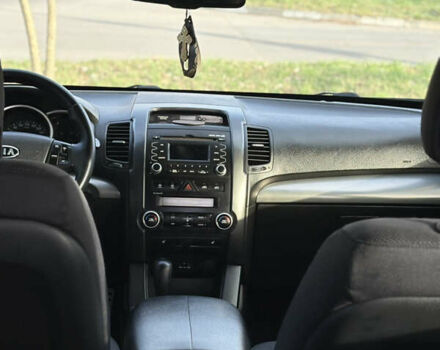 Чорний Кіа Соренто, об'ємом двигуна 2.2 л та пробігом 270 тис. км за 11650 $, фото 12 на Automoto.ua