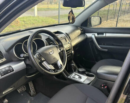 Чорний Кіа Соренто, об'ємом двигуна 2.2 л та пробігом 270 тис. км за 11650 $, фото 8 на Automoto.ua