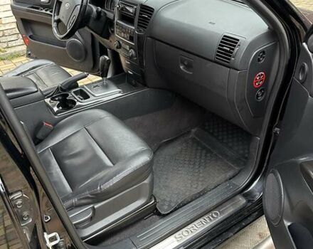 Черный Киа Соренто, объемом двигателя 2.5 л и пробегом 199 тыс. км за 10350 $, фото 7 на Automoto.ua