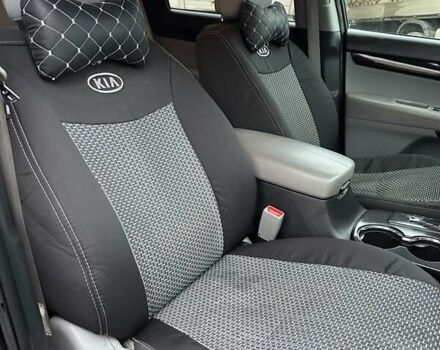 Черный Киа Соренто, объемом двигателя 2.36 л и пробегом 235 тыс. км за 8700 $, фото 28 на Automoto.ua