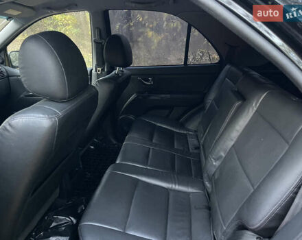 Чорний Кіа Соренто, об'ємом двигуна 2.5 л та пробігом 210 тис. км за 5500 $, фото 11 на Automoto.ua