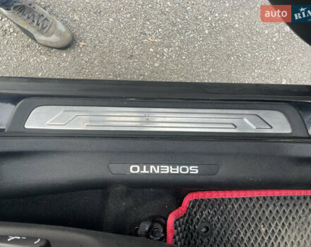 Киа Соренто 2009 в Богородчанах на Automoto.ua Черный Киа Соренто, объемом двигателя 2.2 л и пробегом 252 тыс. км за 11000 $, фото 15 на Automoto.ua