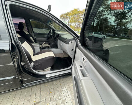 Черный Киа Соренто, объемом двигателя 2.5 л и пробегом 299 тыс. км за 5399 $, фото 29 на Automoto.ua