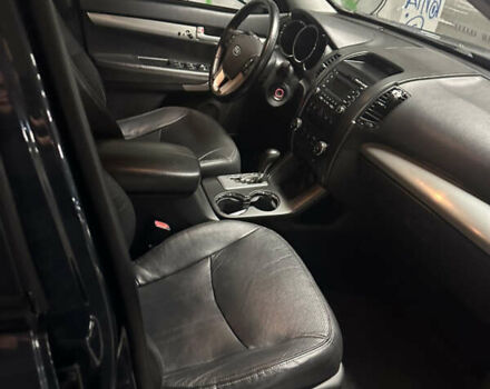 Чорний Кіа Соренто, об'ємом двигуна 2.4 л та пробігом 260 тис. км за 11000 $, фото 10 на Automoto.ua