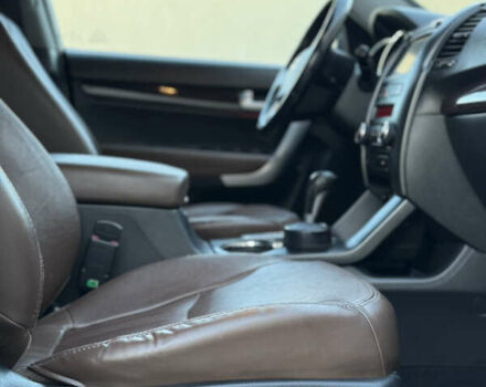 Чорний Кіа Соренто, об'ємом двигуна 2.2 л та пробігом 266 тис. км за 12850 $, фото 28 на Automoto.ua