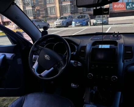 Черный Киа Соренто, объемом двигателя 2.2 л и пробегом 254 тыс. км за 13900 $, фото 12 на Automoto.ua