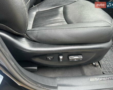 Черный Киа Соренто, объемом двигателя 2.2 л и пробегом 270 тыс. км за 12950 $, фото 8 на Automoto.ua