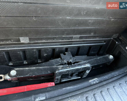 Чорний Кіа Соренто, об'ємом двигуна 2.2 л та пробігом 266 тис. км за 12900 $, фото 72 на Automoto.ua