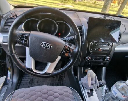 Черный Киа Соренто, объемом двигателя 0 л и пробегом 254 тыс. км за 13800 $, фото 7 на Automoto.ua