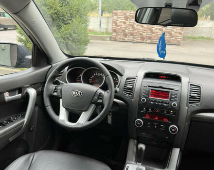 Черный Киа Соренто, объемом двигателя 2.2 л и пробегом 233 тыс. км за 13499 $, фото 12 на Automoto.ua