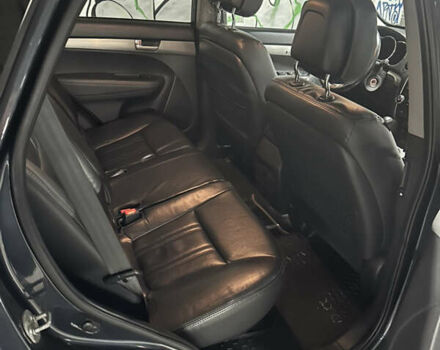 Чорний Кіа Соренто, об'ємом двигуна 2.4 л та пробігом 260 тис. км за 11000 $, фото 9 на Automoto.ua