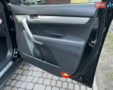 Черный Киа Соренто, объемом двигателя 2.2 л и пробегом 197 тыс. км за 12499 $, фото 35 на Automoto.ua