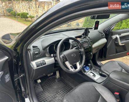 Черный Киа Соренто, объемом двигателя 2.2 л и пробегом 270 тыс. км за 12950 $, фото 7 на Automoto.ua