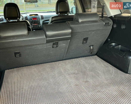 Черный Киа Соренто, объемом двигателя 2.2 л и пробегом 243 тыс. км за 12990 $, фото 17 на Automoto.ua