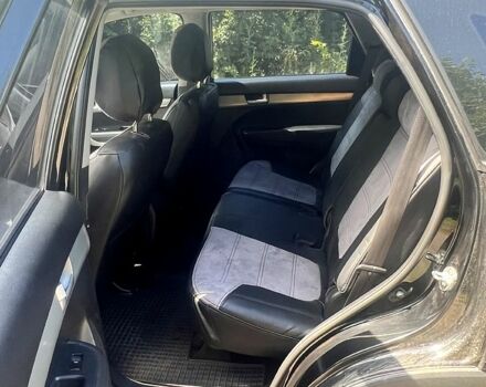 Черный Киа Соренто, объемом двигателя 2.2 л и пробегом 183 тыс. км за 12800 $, фото 5 на Automoto.ua