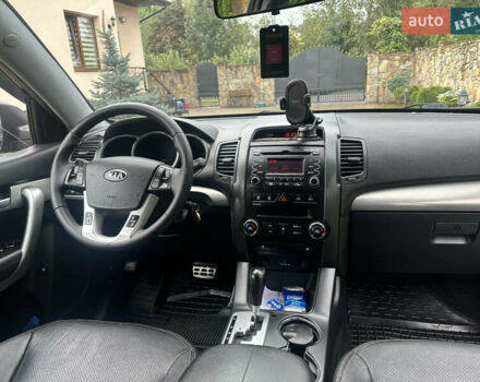 Черный Киа Соренто, объемом двигателя 2.2 л и пробегом 270 тыс. км за 12950 $, фото 9 на Automoto.ua