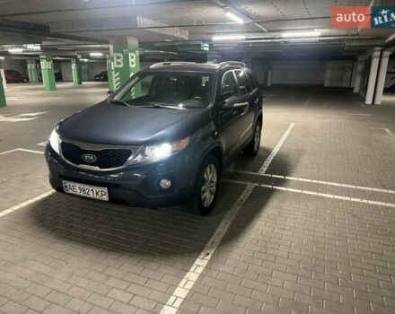 Чорний Кіа Соренто, об'ємом двигуна 2.4 л та пробігом 260 тис. км за 11000 $, фото 13 на Automoto.ua