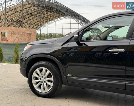 Черный Киа Соренто, объемом двигателя 2.2 л и пробегом 226 тыс. км за 13200 $, фото 2 на Automoto.ua