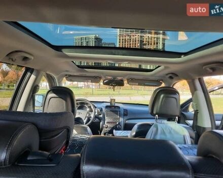 Чорний Кіа Соренто, об'ємом двигуна 2.36 л та пробігом 250 тис. км за 11000 $, фото 6 на Automoto.ua