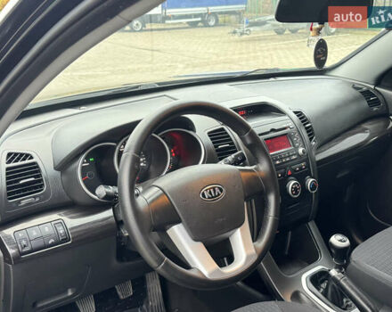 Чорний Кіа Соренто, об'ємом двигуна 2.2 л та пробігом 247 тис. км за 11250 $, фото 35 на Automoto.ua