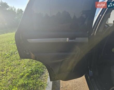 Черный Киа Соренто, объемом двигателя 2.2 л и пробегом 190 тыс. км за 13900 $, фото 5 на Automoto.ua