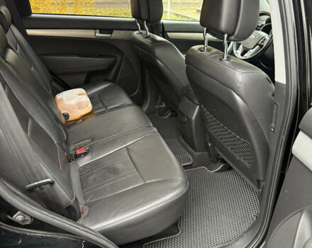 Чорний Кіа Соренто, об'ємом двигуна 2.2 л та пробігом 284 тис. км за 12900 $, фото 7 на Automoto.ua