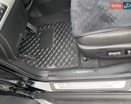 Чорний Кіа Соренто, об'ємом двигуна 2.2 л та пробігом 255 тис. км за 14800 $, фото 17 на Automoto.ua