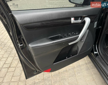 Чорний Кіа Соренто, об'ємом двигуна 2.2 л та пробігом 247 тис. км за 11250 $, фото 33 на Automoto.ua