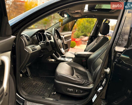Чорний Кіа Соренто, об'ємом двигуна 2.2 л та пробігом 250 тис. км за 12999 $, фото 8 на Automoto.ua