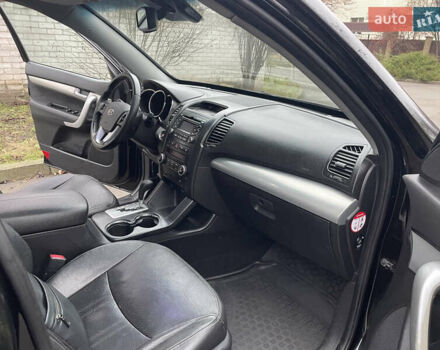 Чорний Кіа Соренто, об'ємом двигуна 2.2 л та пробігом 247 тис. км за 11999 $, фото 20 на Automoto.ua