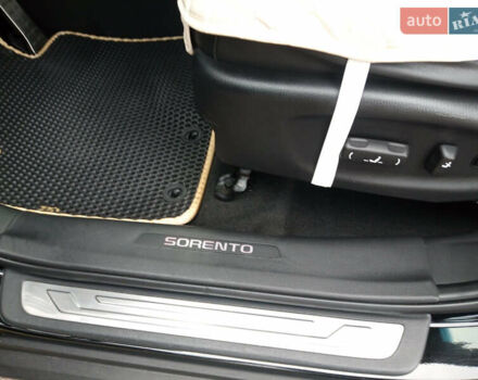 Черный Киа Соренто, объемом двигателя 2.2 л и пробегом 123 тыс. км за 13800 $, фото 12 на Automoto.ua