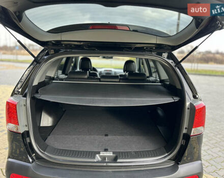 Черный Киа Соренто, объемом двигателя 2.2 л и пробегом 215 тыс. км за 13700 $, фото 33 на Automoto.ua