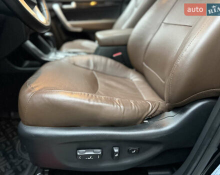 Чорний Кіа Соренто, об'ємом двигуна 2.2 л та пробігом 215 тис. км за 13150 $, фото 25 на Automoto.ua