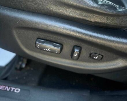 Чорний Кіа Соренто, об'ємом двигуна 2.2 л та пробігом 255 тис. км за 14500 $, фото 10 на Automoto.ua