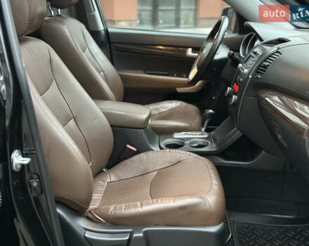 Чорний Кіа Соренто, об'ємом двигуна 2.2 л та пробігом 215 тис. км за 13150 $, фото 49 на Automoto.ua