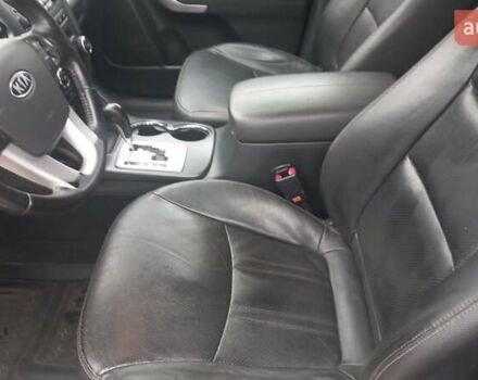 Чорний Кіа Соренто, об'ємом двигуна 2.36 л та пробігом 122 тис. км за 12000 $, фото 7 на Automoto.ua