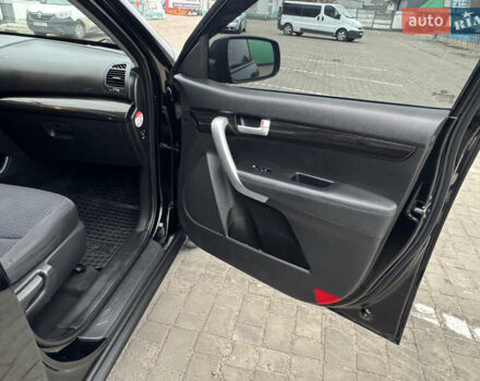 Чорний Кіа Соренто, об'ємом двигуна 2.2 л та пробігом 247 тис. км за 11250 $, фото 39 на Automoto.ua