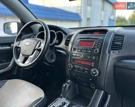 Черный Киа Соренто, объемом двигателя 2.2 л и пробегом 226 тыс. км за 11990 $, фото 14 на Automoto.ua