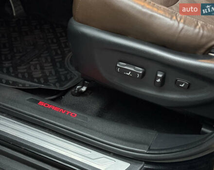 Чорний Кіа Соренто, об'ємом двигуна 2.2 л та пробігом 215 тис. км за 13150 $, фото 28 на Automoto.ua