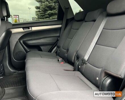 Чорний Кіа Соренто, об'ємом двигуна 2.2 л та пробігом 113 тис. км за 16600 $, фото 9 на Automoto.ua