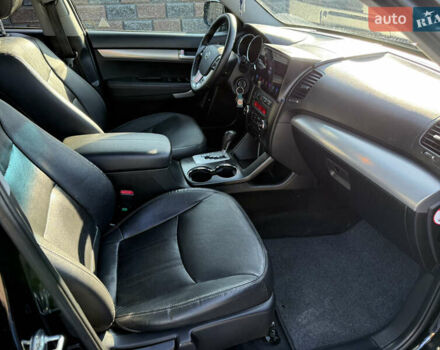 Черный Киа Соренто, объемом двигателя 2.2 л и пробегом 207 тыс. км за 13700 $, фото 7 на Automoto.ua