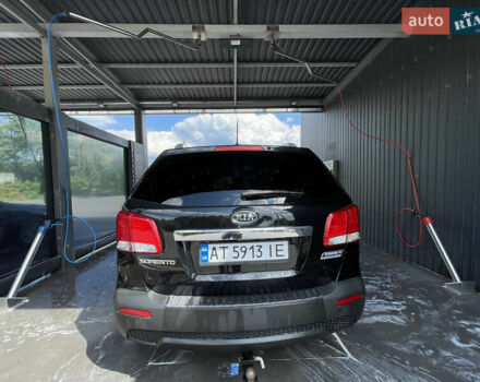 Чорний Кіа Соренто, об'ємом двигуна 2.4 л та пробігом 100 тис. км за 11500 $, фото 3 на Automoto.ua