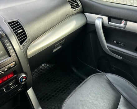 Черный Киа Соренто, объемом двигателя 2.2 л и пробегом 215 тыс. км за 13700 $, фото 61 на Automoto.ua