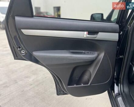 Чорний Кіа Соренто, об'ємом двигуна 2.2 л та пробігом 218 тис. км за 13800 $, фото 19 на Automoto.ua