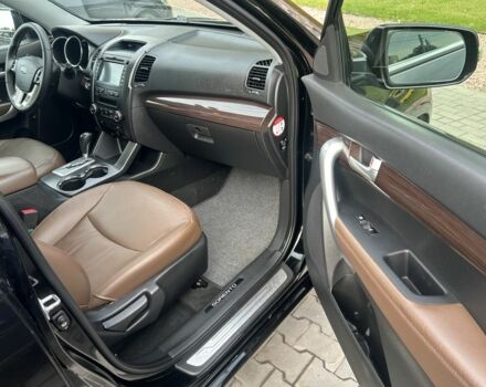 Чорний Кіа Соренто, об'ємом двигуна 2.2 л та пробігом 211 тис. км за 15400 $, фото 7 на Automoto.ua