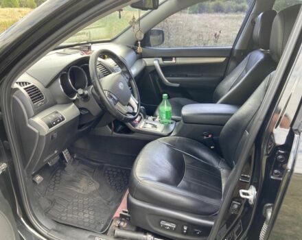 Черный Киа Соренто, объемом двигателя 2.4 л и пробегом 195 тыс. км за 11700 $, фото 6 на Automoto.ua